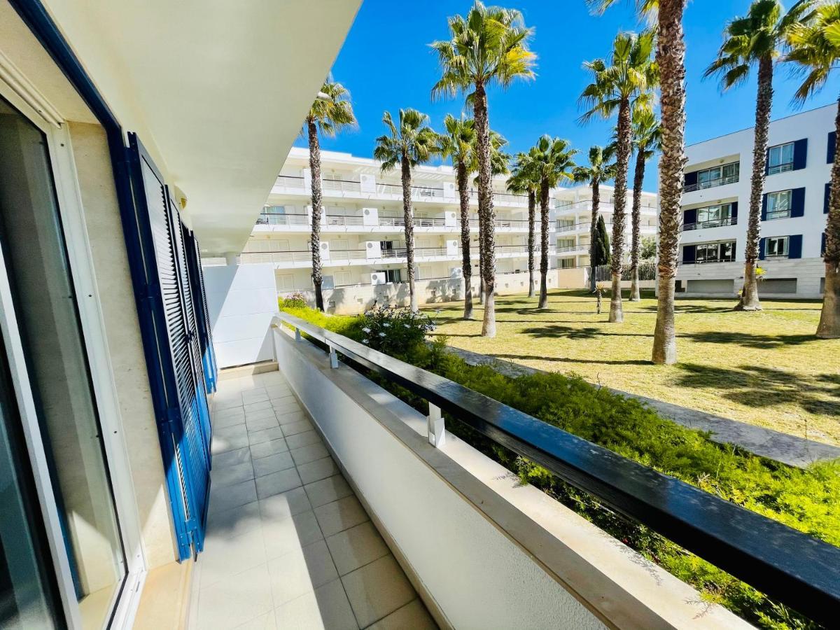 Angies Marina Apartment, Includes 2 Free Passes For The Marina Pool Lagos Exterior photo
